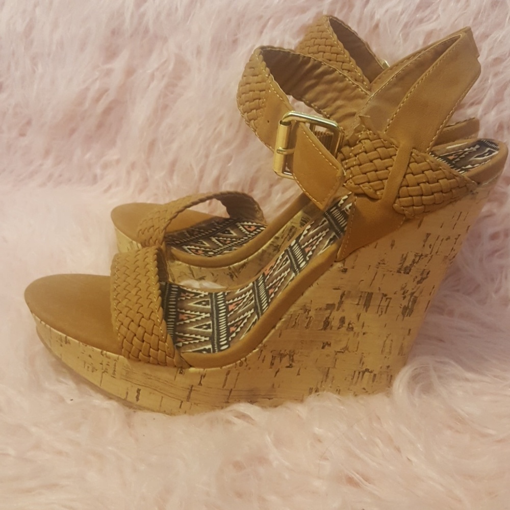Wedge sandals